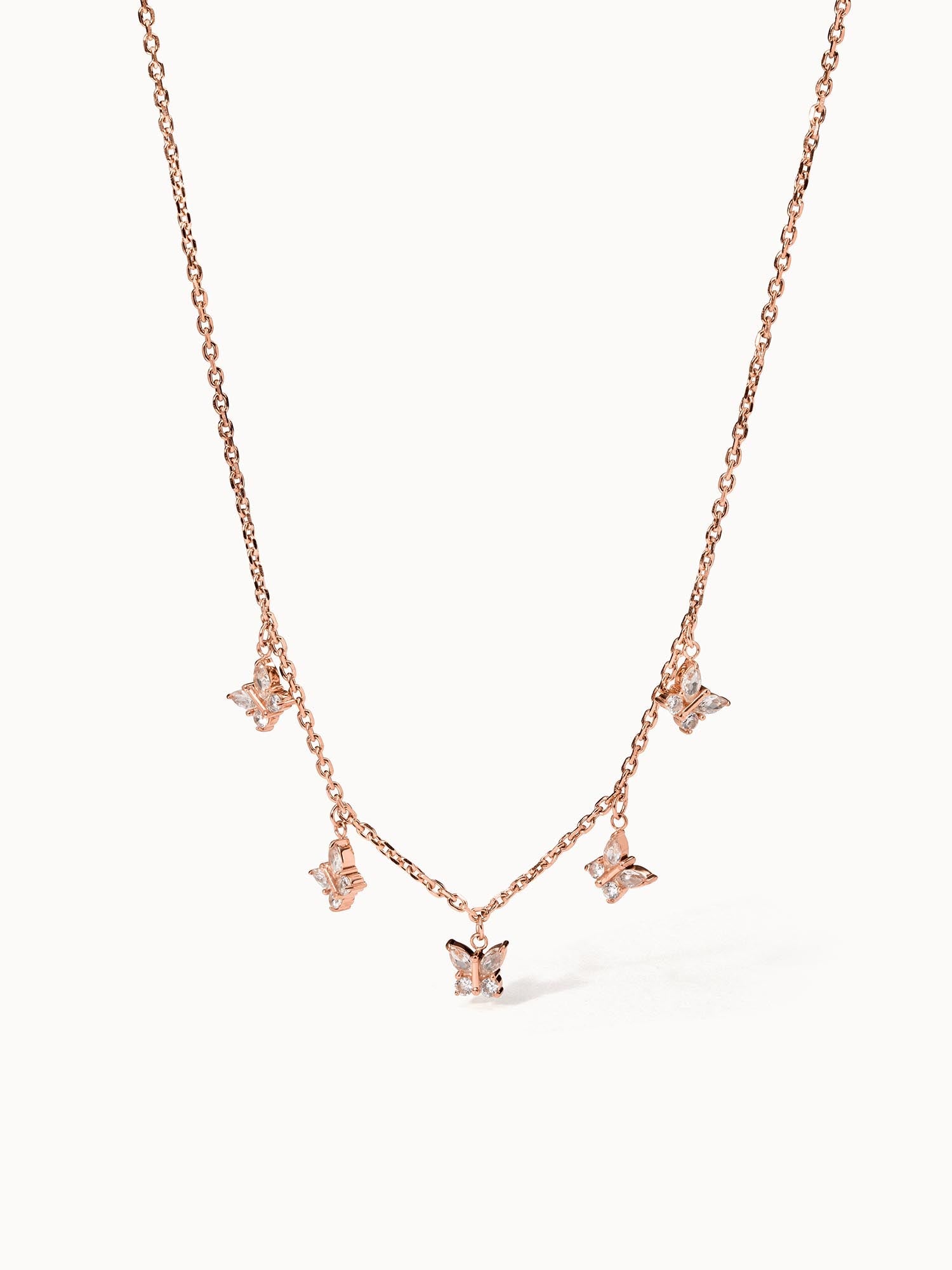 Collana con farfalla