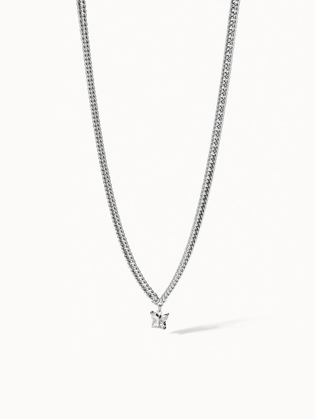 Collana di farfalle delicate