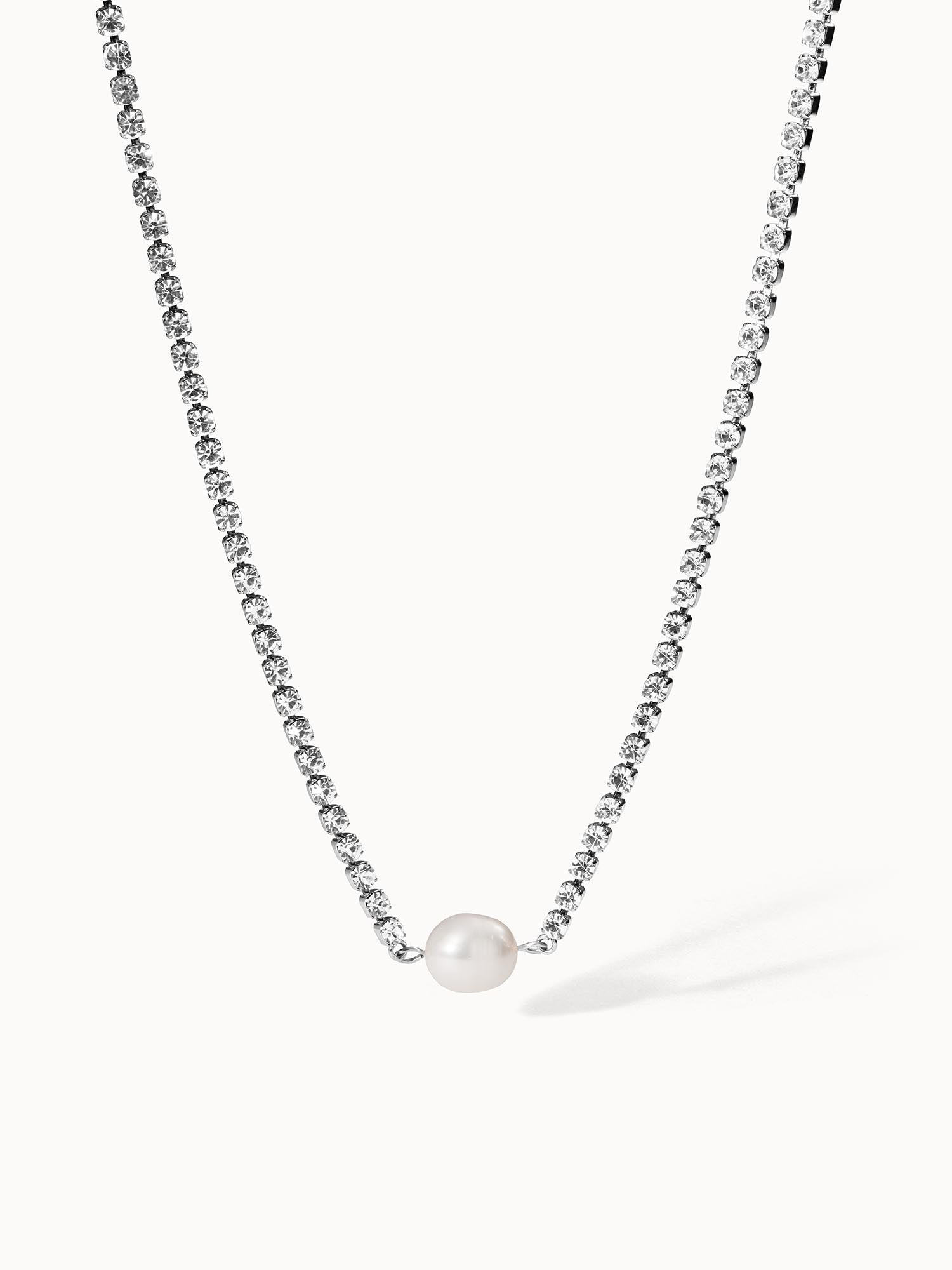 Collana di perle scintillanti