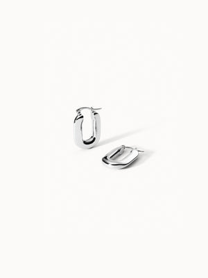 Silberne Creolen mit modernem Design von PURELEI, elegant und zeitlos.