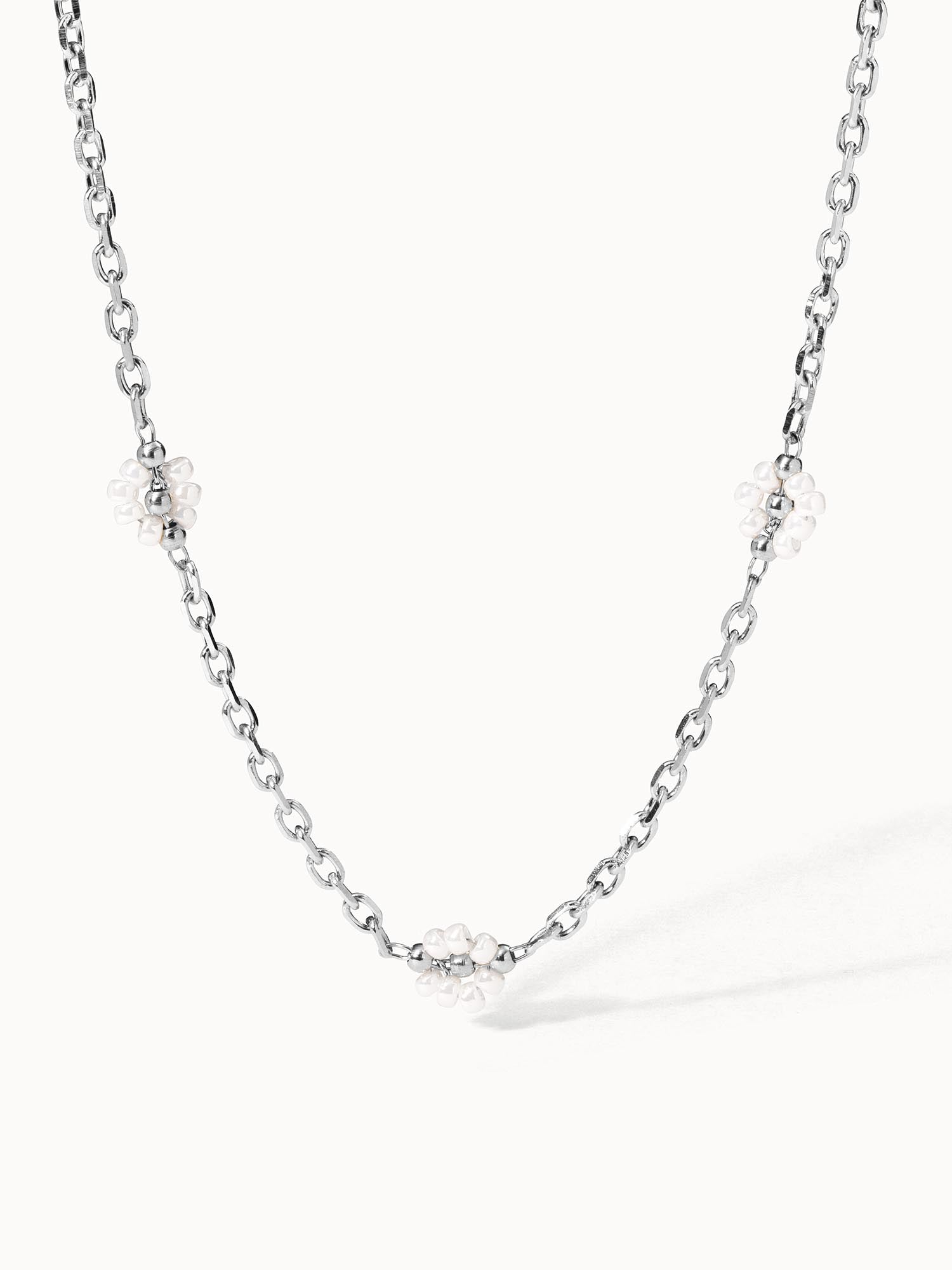 Collana con fiori di lino