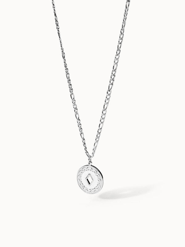 {"color":"Silver","type":"lead_image"}