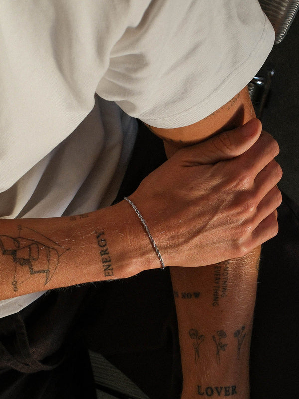 Bracciale in corda fine