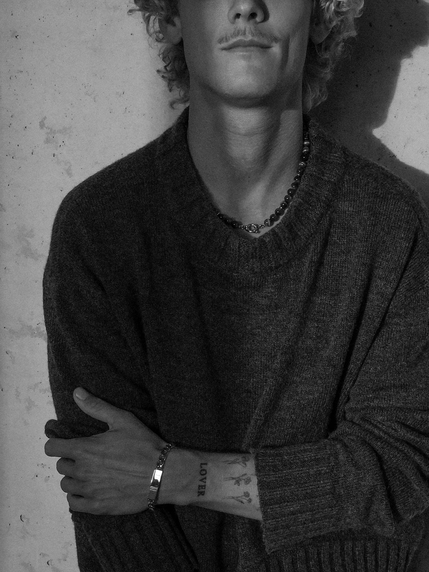 Collana con pietre di tigre