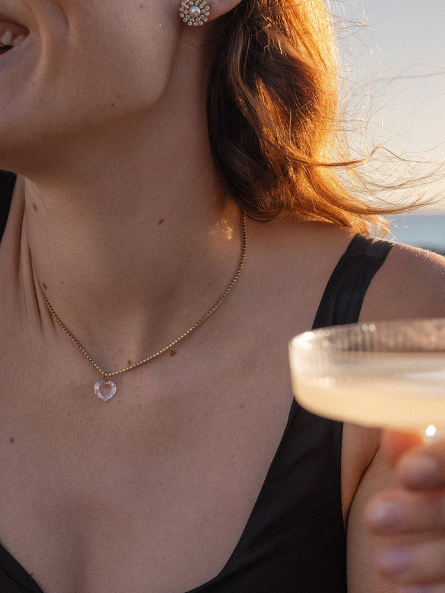 Collana traslucida