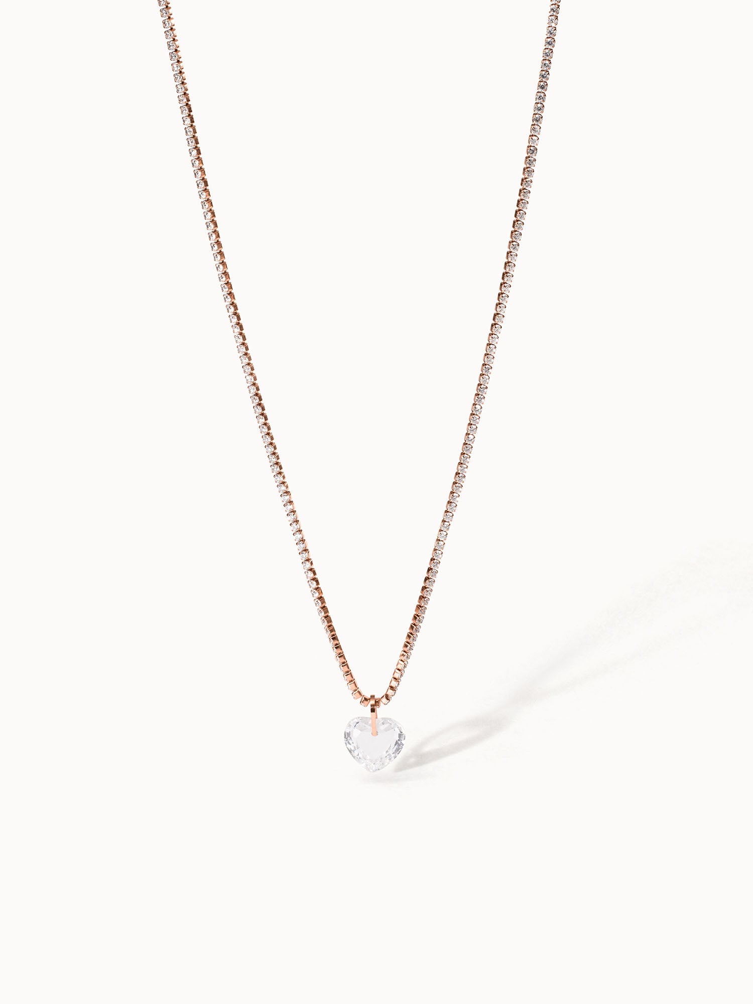 Collana traslucida