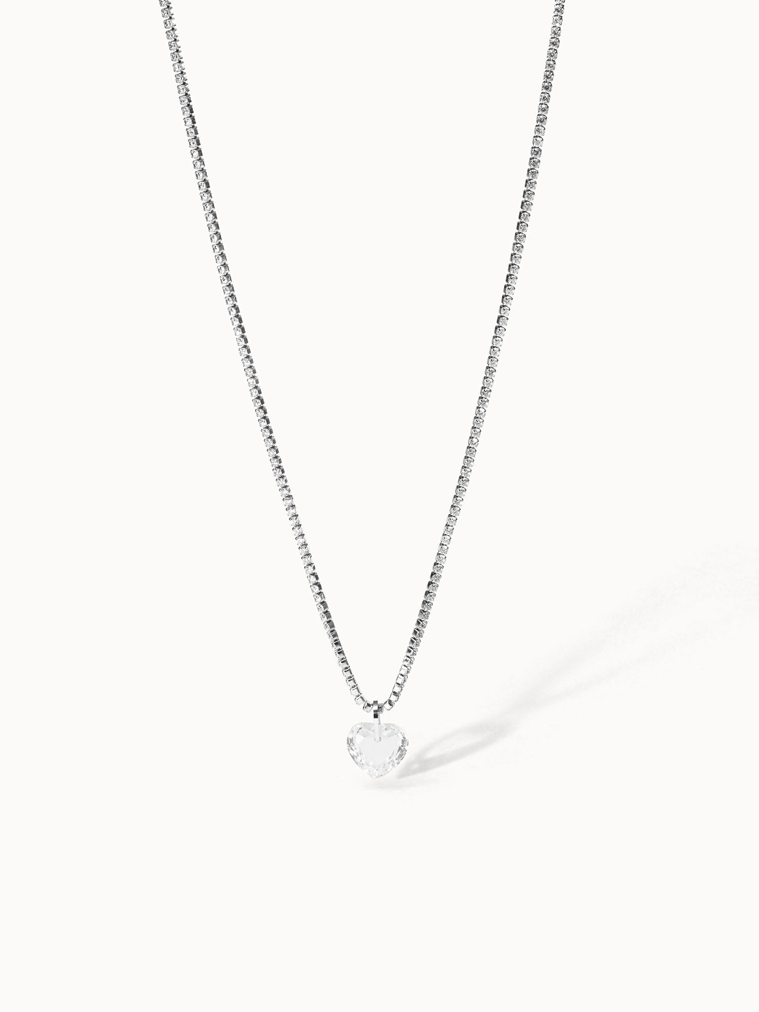 Collana traslucida