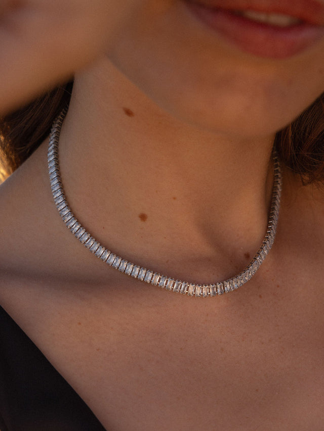 Collana di cristalli luminosi