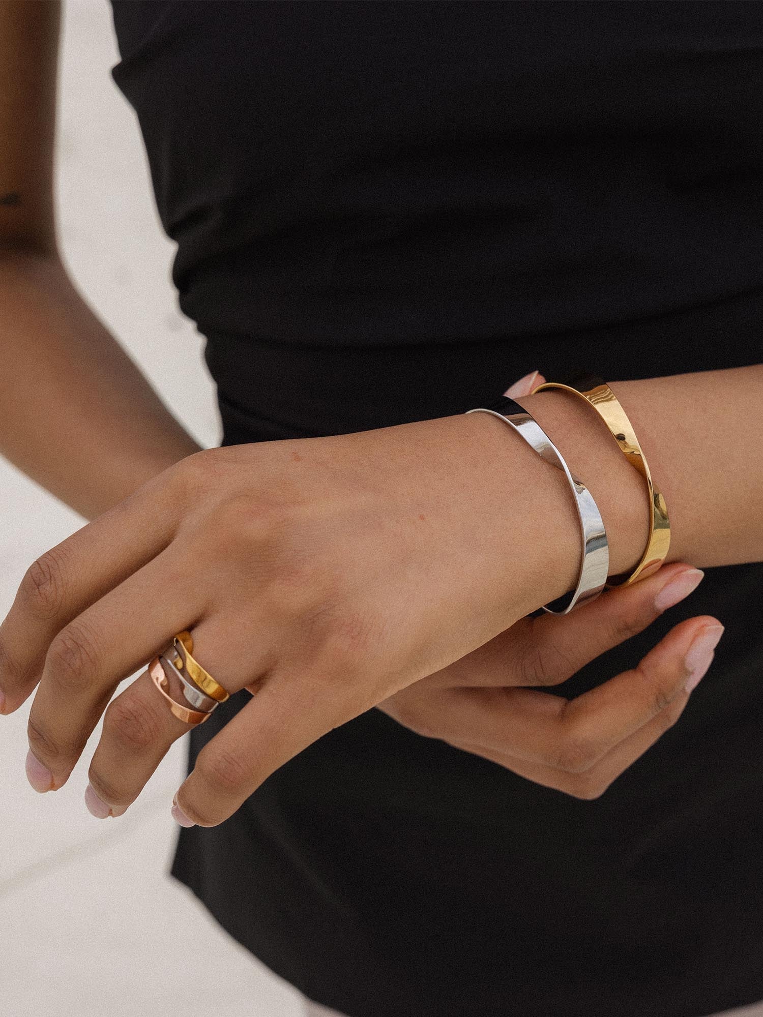 Balance Bracelet Set