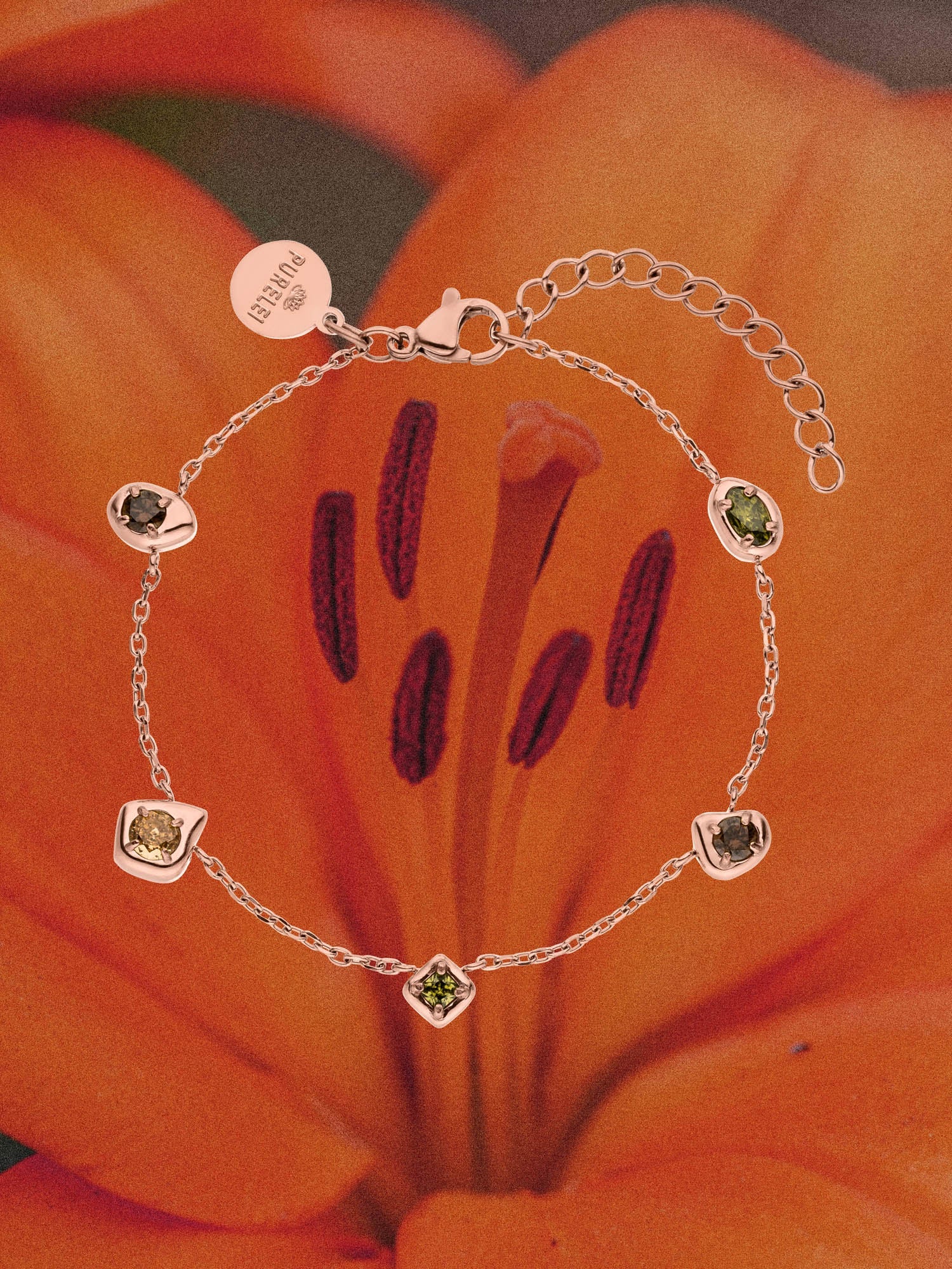 Senti il braccialetto d'oro