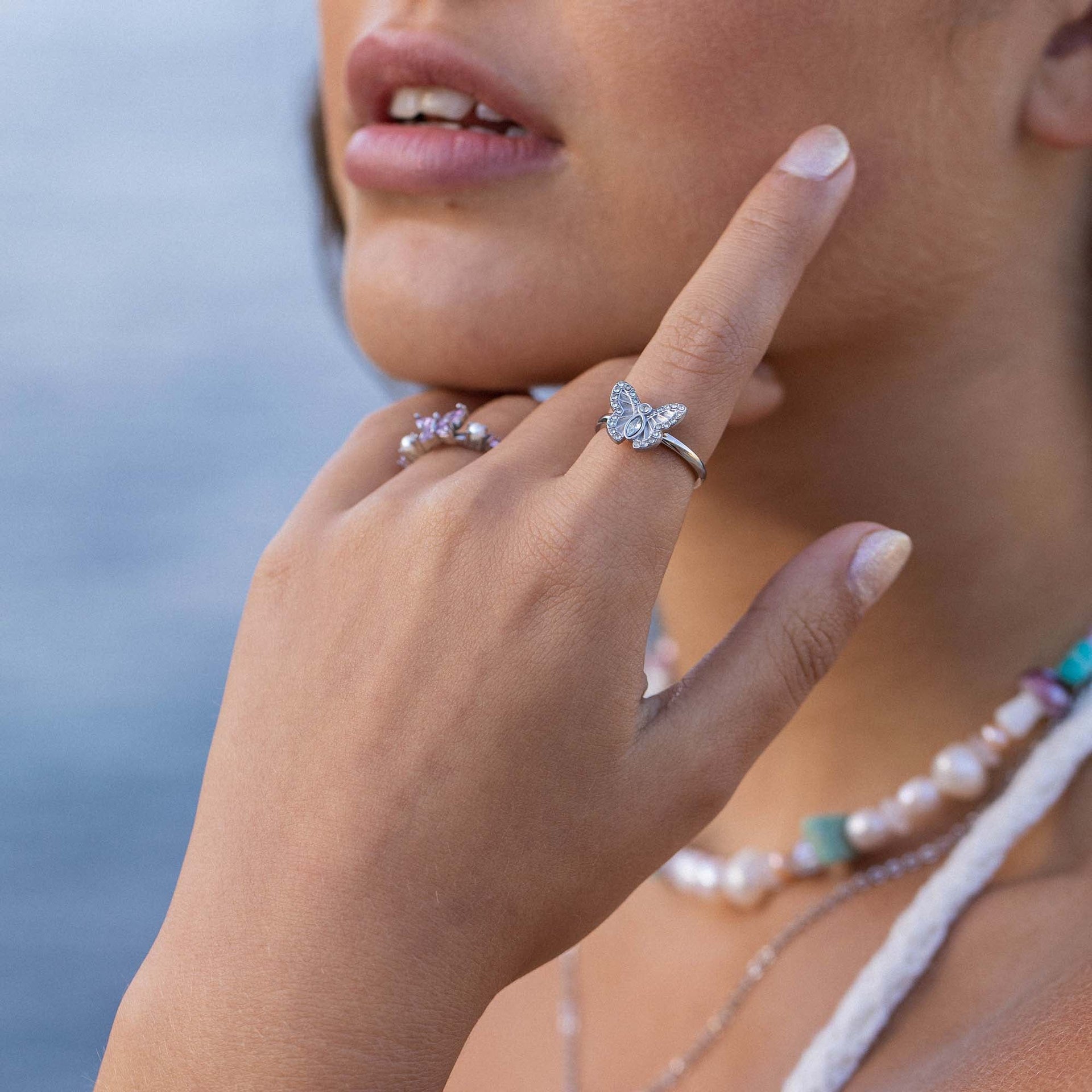 Anello con farfalla magica