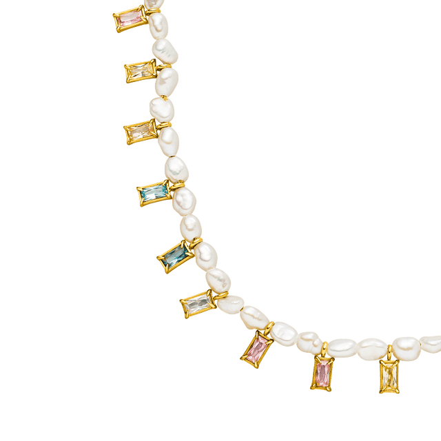 Collana di corallo colorato