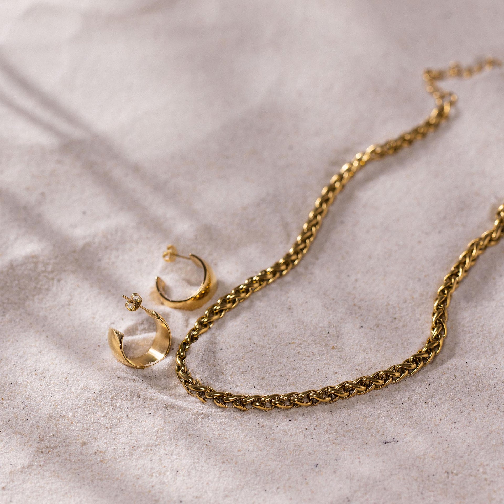 Twisted Bold Necklace