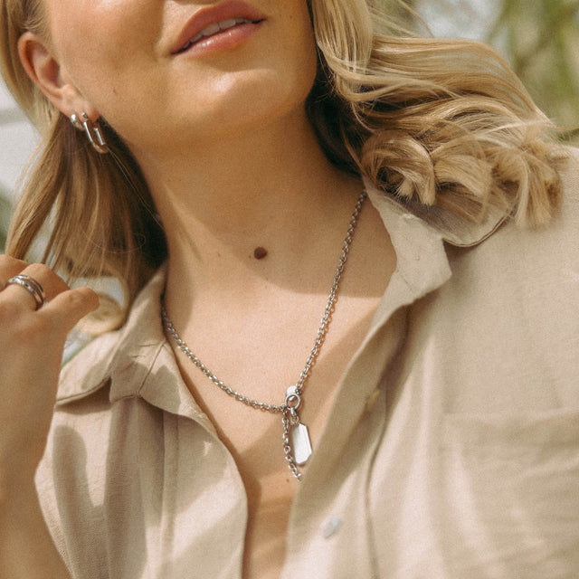 Collana in lino