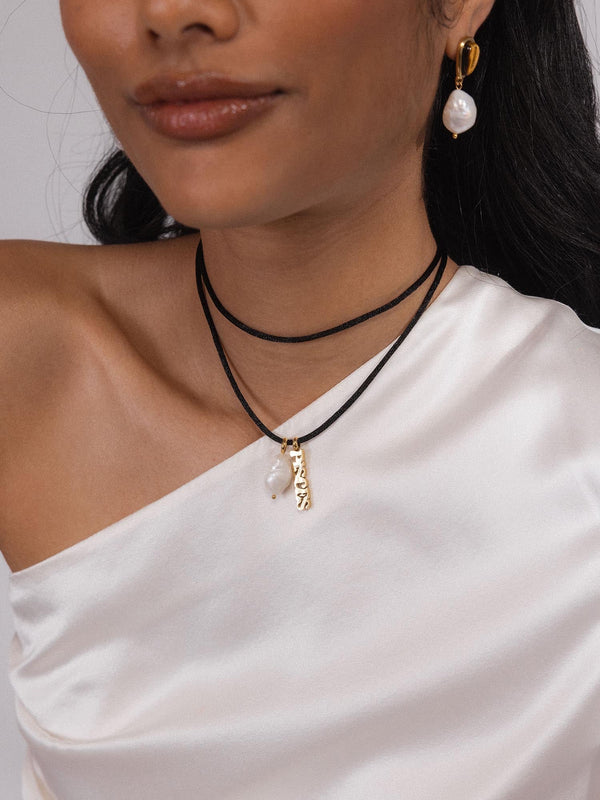 Collana in raso nero