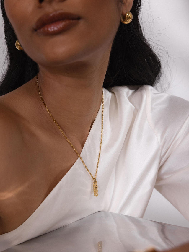 Charm a forma di lettera Virgo