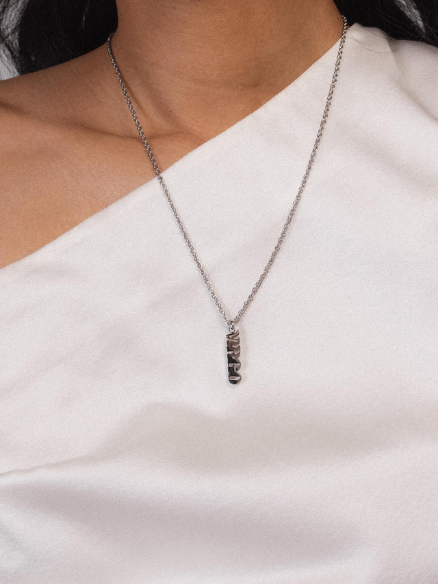 Charm a forma di lettera Virgo
