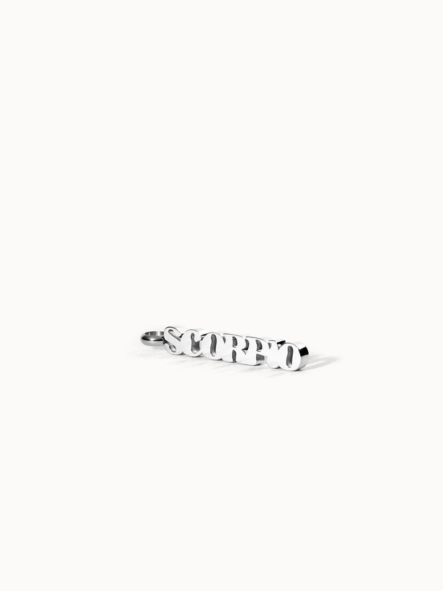 Charm a forma di lettera dello Scorpione