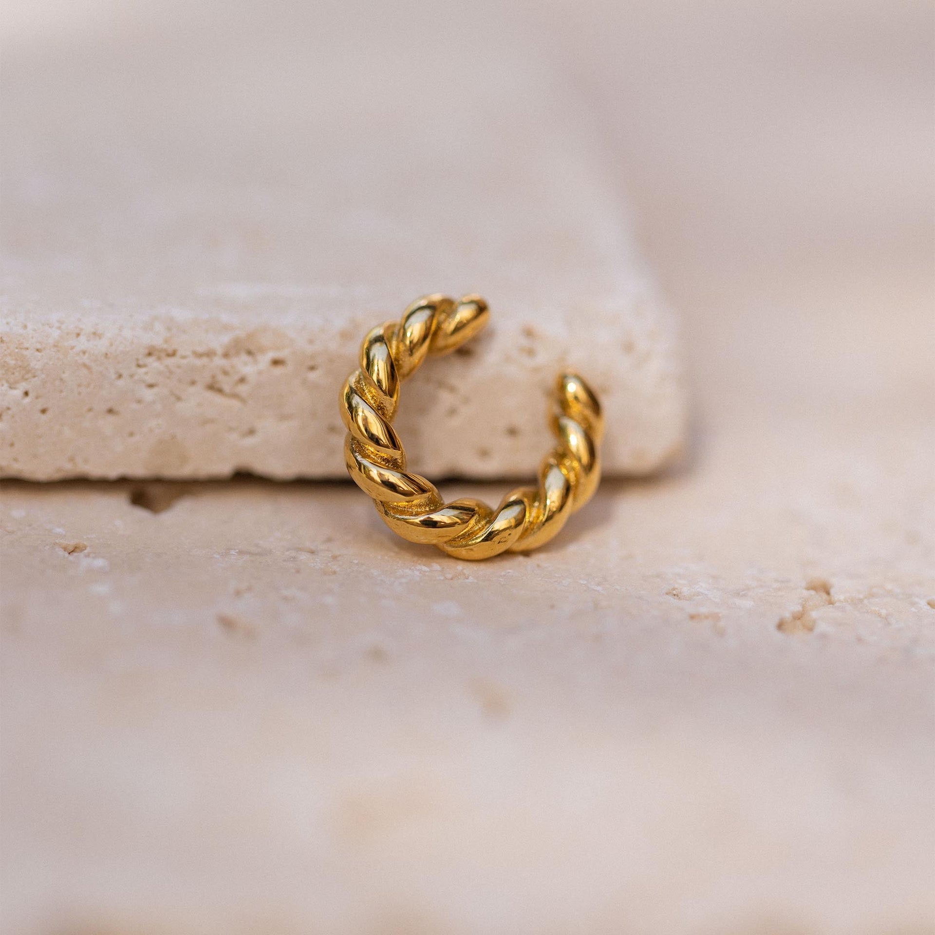Desire Earcuff
