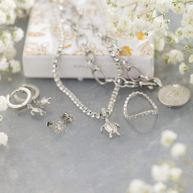 Collana Honu White