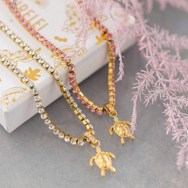 Collana Honu White