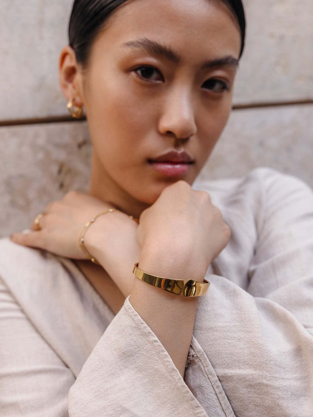 Embrace Armcuff - INT PURELEI