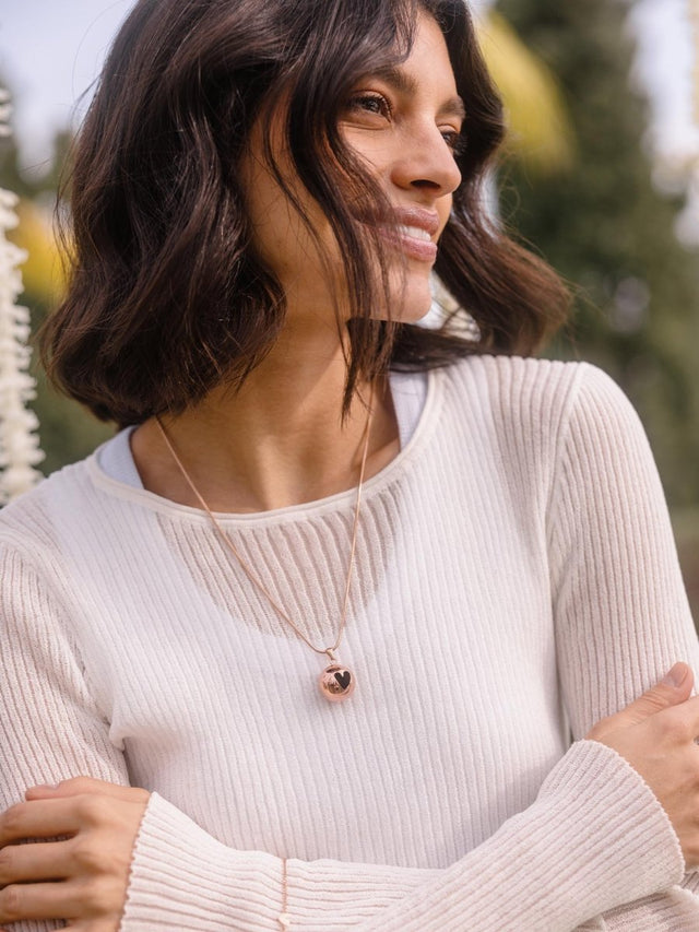 Love's Embrace Necklace - INT PURELEI
